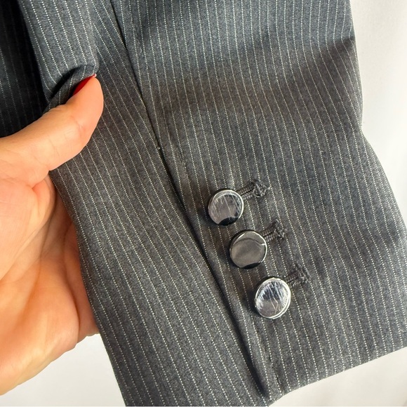 NWT Calvin Klein Women Gray striped 3 button Carrier Blazer Size: 10 - Picture 16 of 16